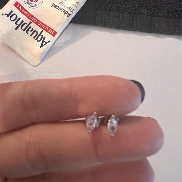 Earring set - Picture 6 of 8